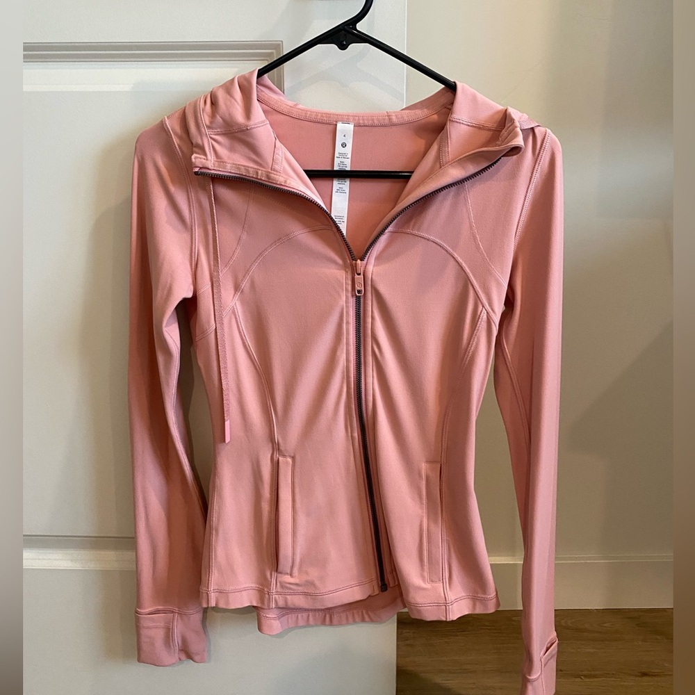 Lululemon Women’s Hooded Define Jacket. Color: Pink Puff. Size 4.